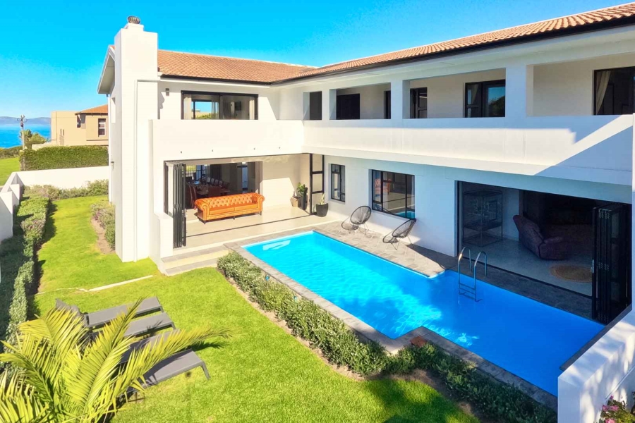 9 Bedroom Property for Sale in Westcliff Western Cape